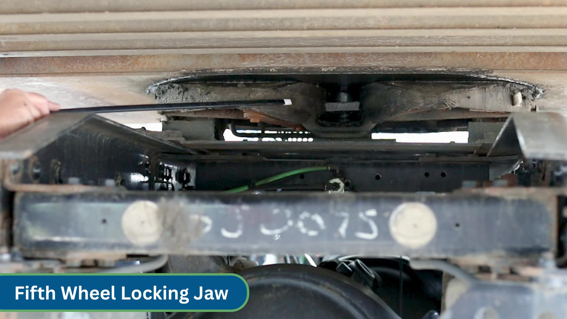 fifth wheel system of tractor trailer